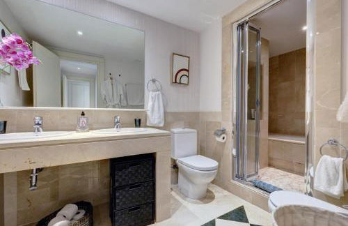 Beautiful penthouse overlooking marina channels - Foto 20