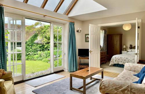 Library Cottage by inspirestays-com - Foto 8