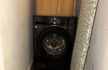 Cosy room near all amenities with free parking and WiFi - Photo 3