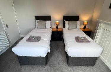 Sparkling Space - Twin or King Beds - Photo 51