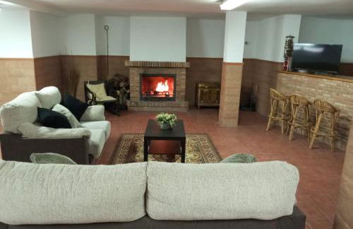 VILLA BILBILIS con piscina privada, barbacoa y parking - Foto 7