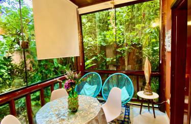 Maresias, Chalé H31 em condomínio dentro da Mata Atlântica e de frente a Entrada 18 da praia - Foto 1