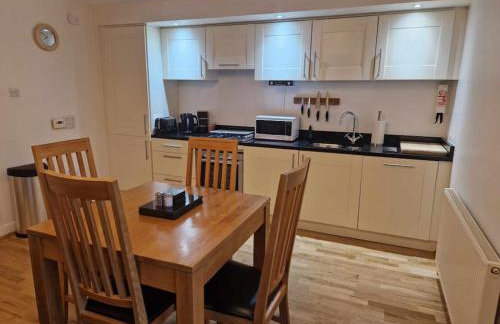 Glen Mor Apartment with pool on site - Foto 8