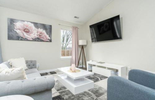 Peaceful Modern Home near Avon - Foto 3