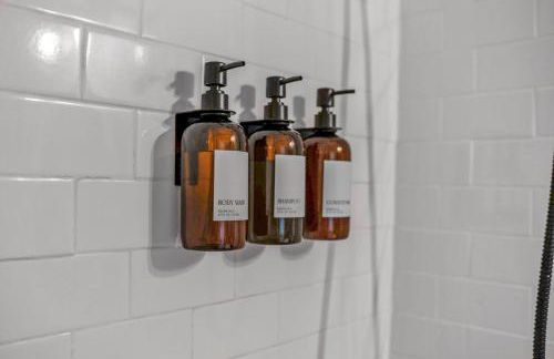 Stylish MCM Home by Frost Center - Foto 33