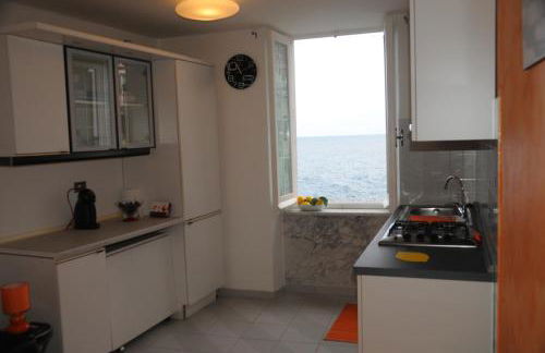 Una Finestra sul Mare - Free Wi -Fi - Foto 15