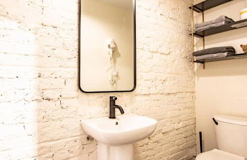 3BDR Classy Mid-Century Ground-Level Forsyth - Foto 13