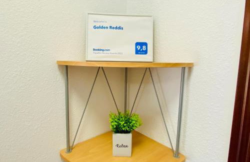 Golden Reddis - Photo 11