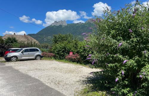 Rare 2 bedroom with private beach on Lake Annecy - Foto 21