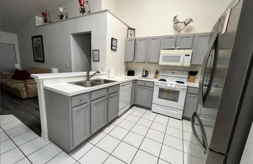 270 - Gracious 3 Bedroom Home Near Disney with Pool - Foto 36