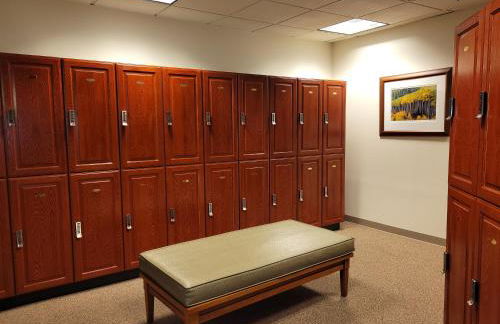 Dav's Slopeside King Studio -- Resort & Spa at Everline - Foto 23