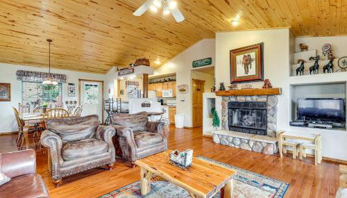 Hike, Fish and Enjoy Pond On-Site Bison Ranch Cabin - Foto 1