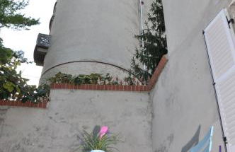 Sotto la torre - Foto 1