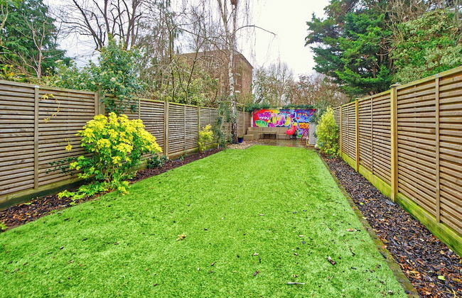 4 Bedroom House, Barnes - Foto 7