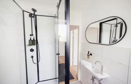 Bahnhofsnahe 9 Zimmer 200QM PS5 für Familien & Firmen - Foto 12