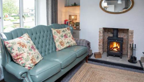 Two Bedroom Country Cottage in County Durham with Village Pub and Free Parking For Holidays and Work Stays - Foto 2