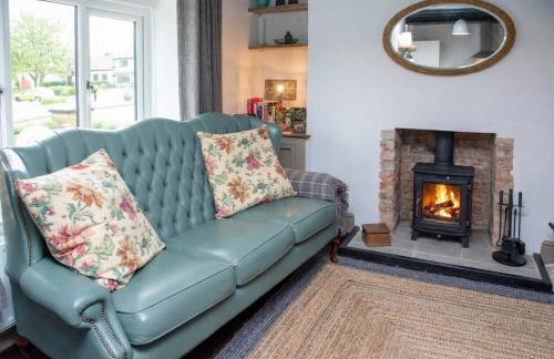 Two Bedroom Country Cottage in County Durham with Village Pub and Free Parking For Holidays and Work Stays - Foto 14