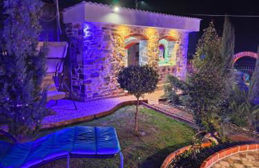 Eleni De Lux - Photo 2