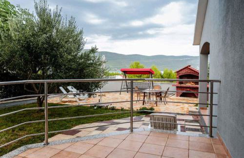 House Neda - Photo 18