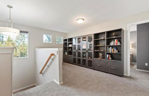 Urban Escape Steps to Downtown - Photo 28