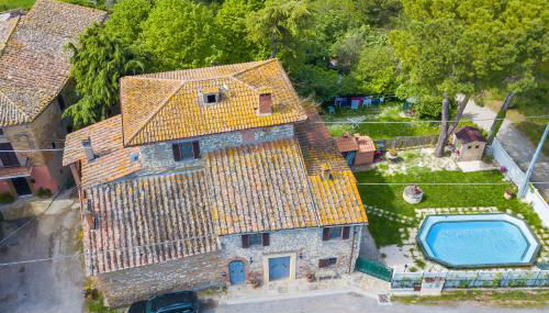 Borgo Panicale with Shared Pool and Garden - Photo 2