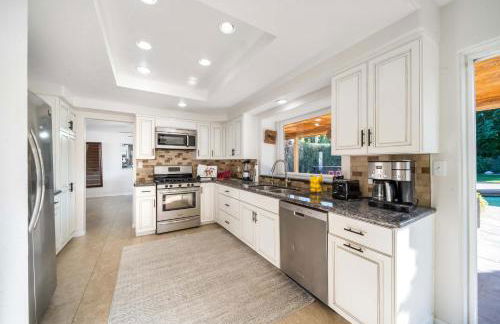 Top Rated 3BR BA Villa Pool Spa BBQ - Foto 18