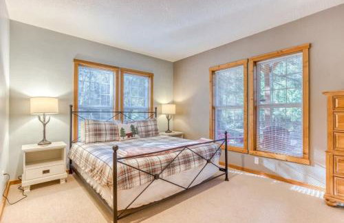 Lazy Bear Lodge · Spacious 6BR Lodge with Chef's Kitchen, Hot Tub, Golf Views and more - Foto 37
