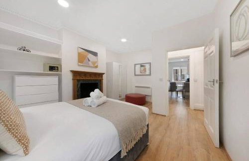 2 Bed Piccadilly Apartment 3 - Photo 13