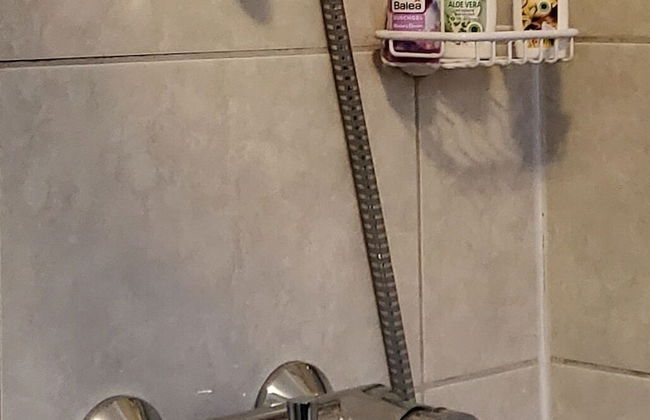 Charming Apartment 3 Sleeps 4 Guests - Photo 17