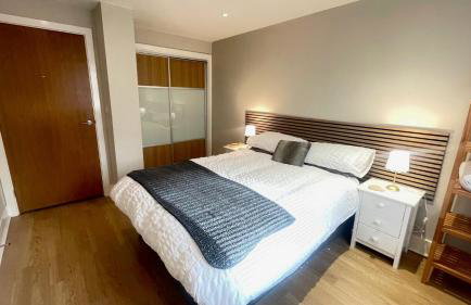 Central 1BR Flat for up to 4 - Lift Access - Photo 3