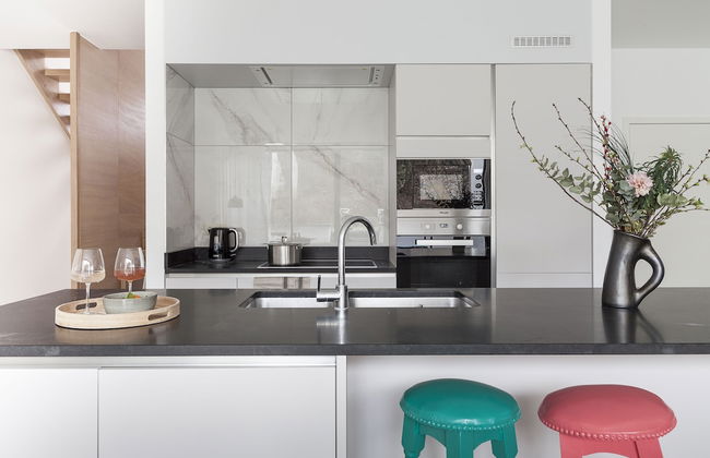 Unit 6 - Colorful Smart Home Triplex Private Garden & Parking - Foto 12