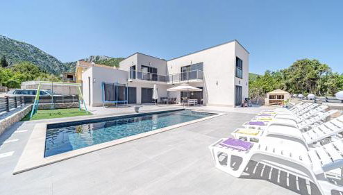 Villa Angela by Villas Guide - Photo 1