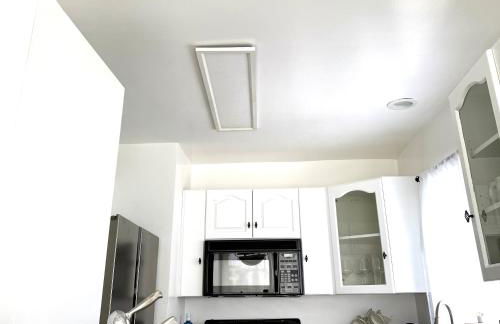 Steps to Sand Cozy 3BR Partial Ocean Views - Foto 16