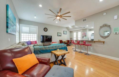 Coastal Sea Side Townhome - Walk to Beach! - Foto 14