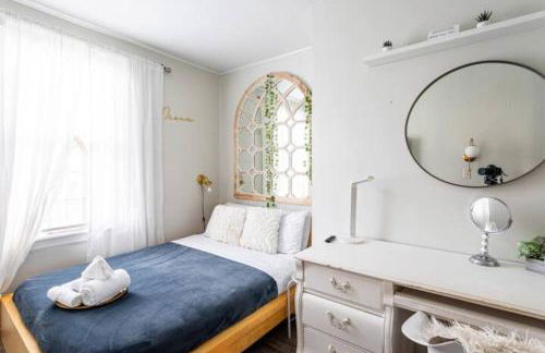 Revamped 3BR Apt with Easy Check-In Family-Friendly - Foto 6