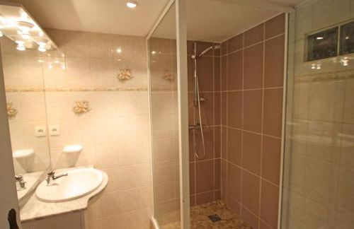 Gîte authentique avec terrasse couverte, 16 km de Gérardmer, 4 chambres, équipement bébé, Wi-Fi inclus - FR-1-589-231 - Foto 4