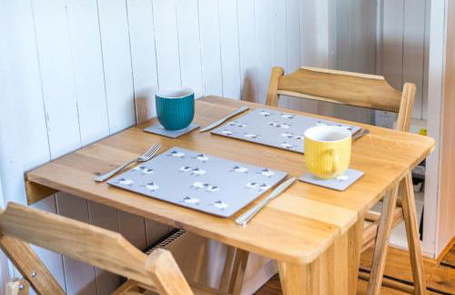 The Hideaway Hut - 1 Bed Shepherds Hut - Hereford - Photo 95