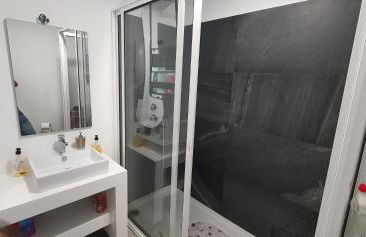 Apartamento T2-5m Aeroporto CR7 - Foto 17