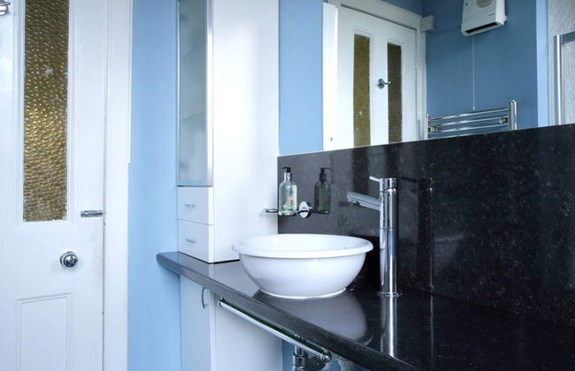 Central and Spacious 2 Bedroom Flat With Garden - Foto 20