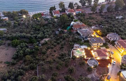 Aloni Ekies - Foto 16