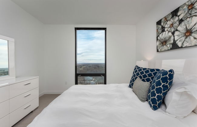 Global Luxury Suites at Reston Town Center - Photo 21