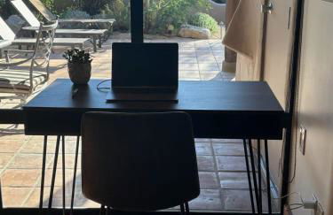 Exclusive Boulders Retreat near Downtown Cave Creek hiking scenic views. - Foto 20