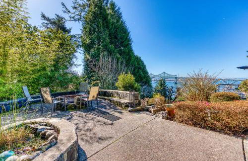 The Bridge and Balcony - Photo 14