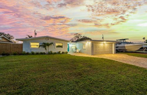 Island Oasis with Heated Pool Private Tiki Bar! - Foto 12