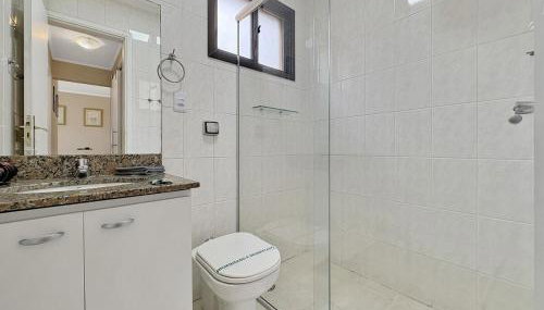 Perto da praia - Ar Condicionado - Garagem - 3 Qts - Foto 5, towels, Shower