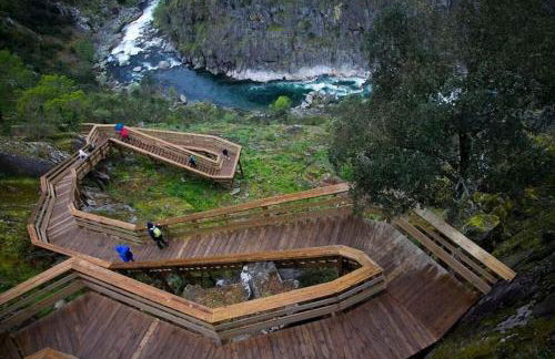 Casa da Ribeira- Aldeia da Paradinha com praia fluvial - Foto 9