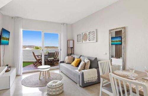 Beautiful 3 Bed Stylish & Cozy Apartment - Susanna Suite - Photo 10