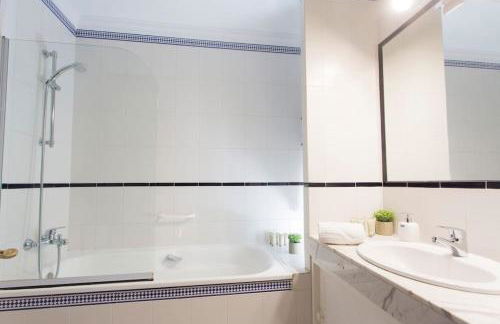 Andalusian villa on the sea and the bay of Malaga - Photo 73