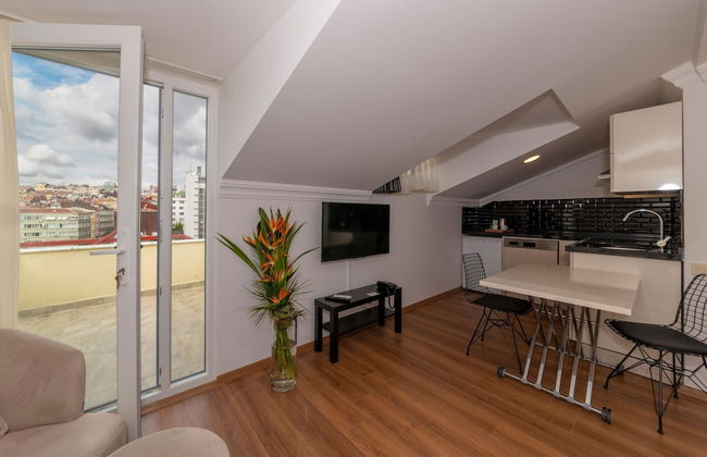 Joy Suites - Photo 58