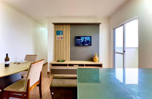 Apartamento a 400M PRAIA com PISCINA sacada com CHURRASQUEIRA privativa Wi-Fi Portaria 24h PLAYGROUND INFANTIL Quadra de esportes e vaga privativa de GARAGEM Reserve agora mesmo - Foto 24